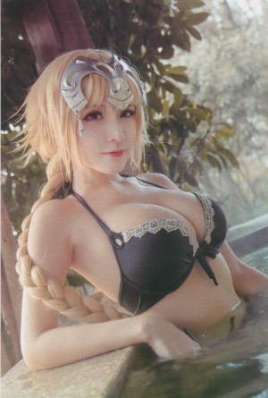 微博妹子@在下萝莉控ii 魔王x小艾x牧歌 [53P/324MB]|