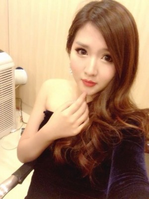 微女郎黄迪Veronica的黑丝日常生活[2311P/562M]|