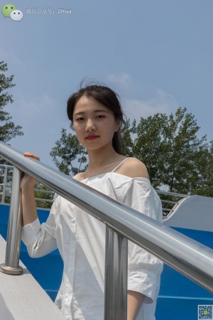 [LSS山茶摄影]NO.002 青春大二操场篇1[74P/160M]|秀人馆