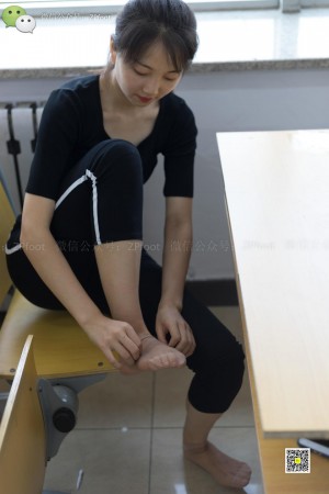 [LSS山茶摄影]NO.004 教室短丝裸足[99P/195M]|秀人馆