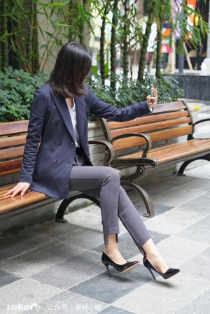 [kittyWawa袜小喵]KT075《喵姐姐的职业装》[59P/52M]|秀人馆